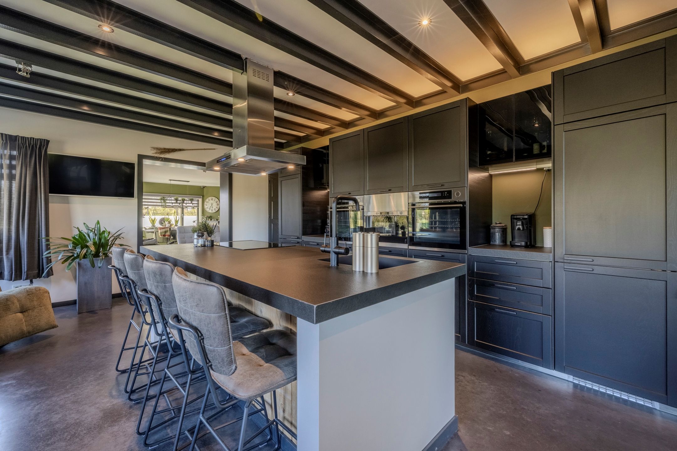 Foto 30 van Uithuizerweg 17