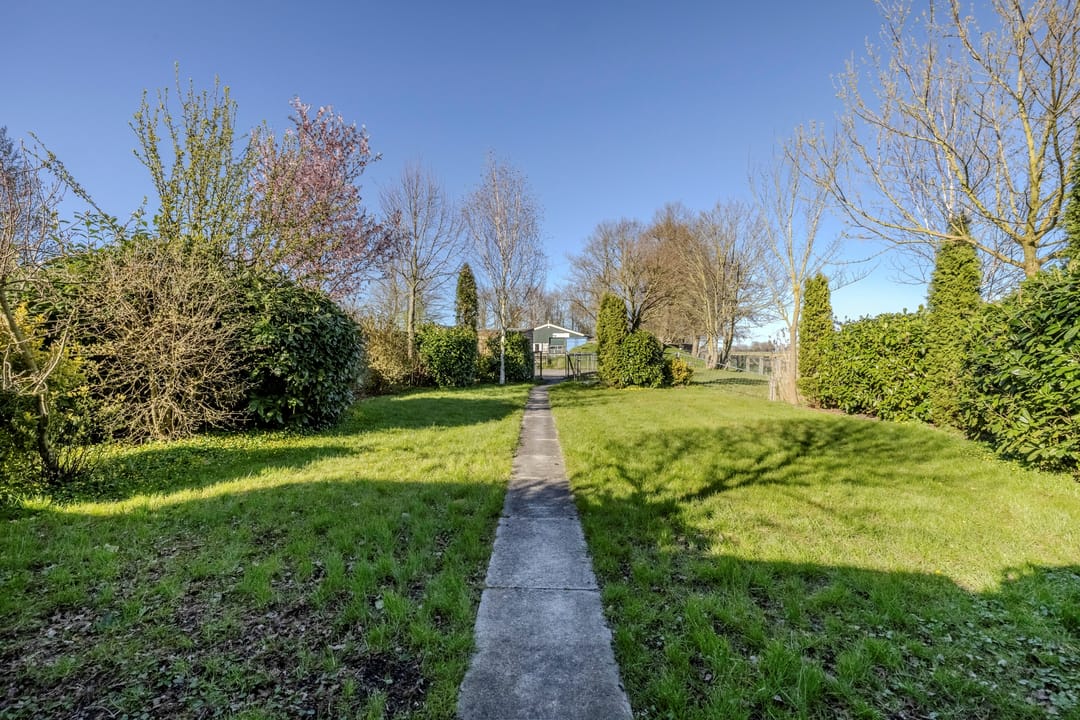 Foto 97 van Uithuizerweg 17