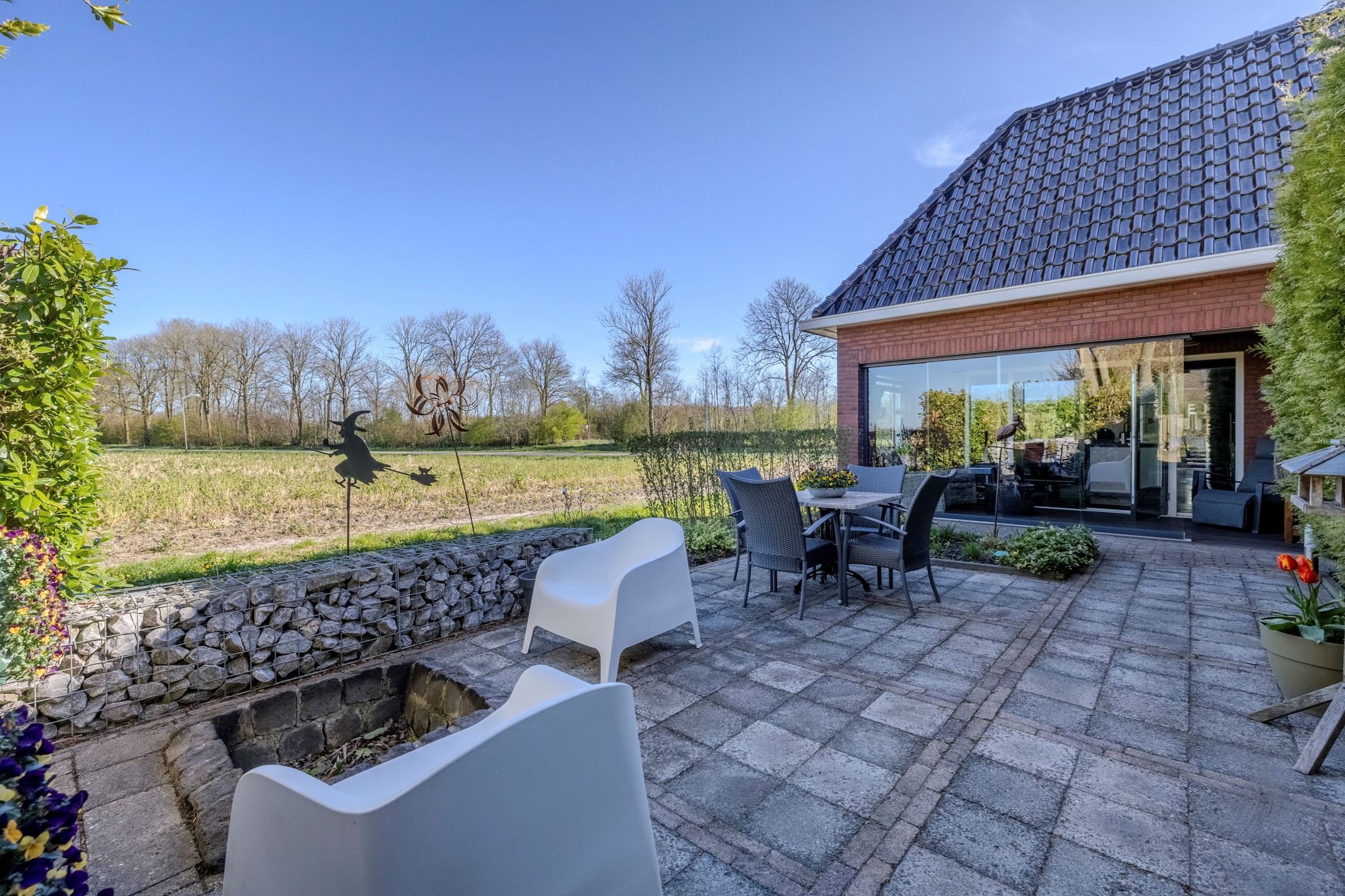 Foto 84 van Uithuizerweg 17