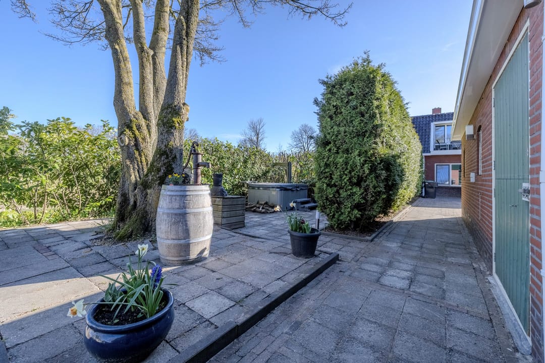 Foto 88 van Uithuizerweg 17