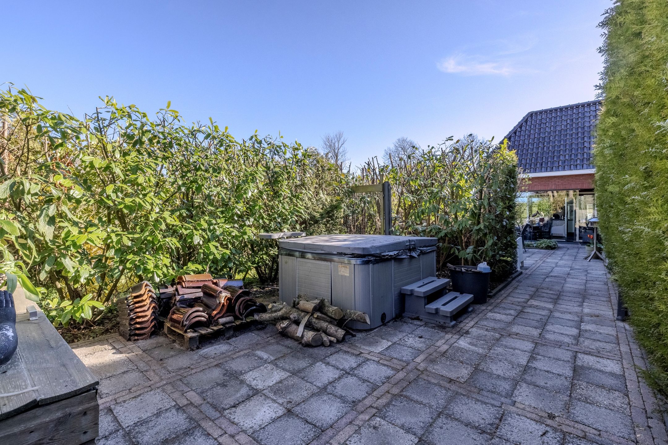 Foto 87 van Uithuizerweg 17