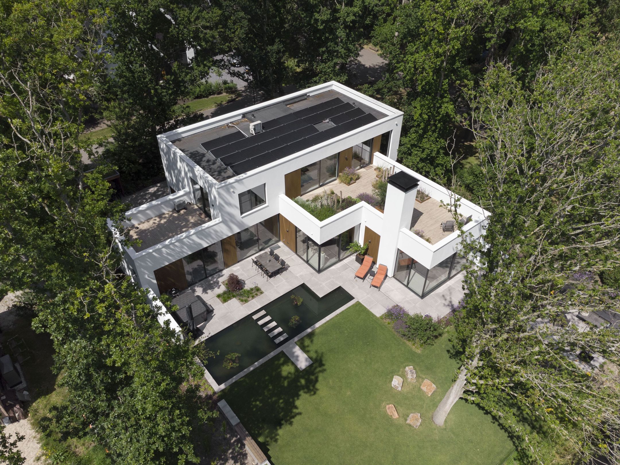 Foto 3 van Bernadettelaan 1