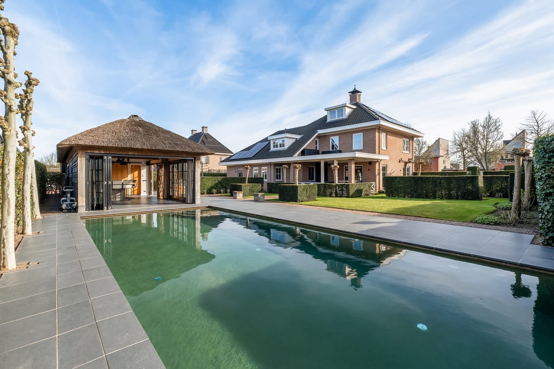 Foto 2 van Kloosring 10