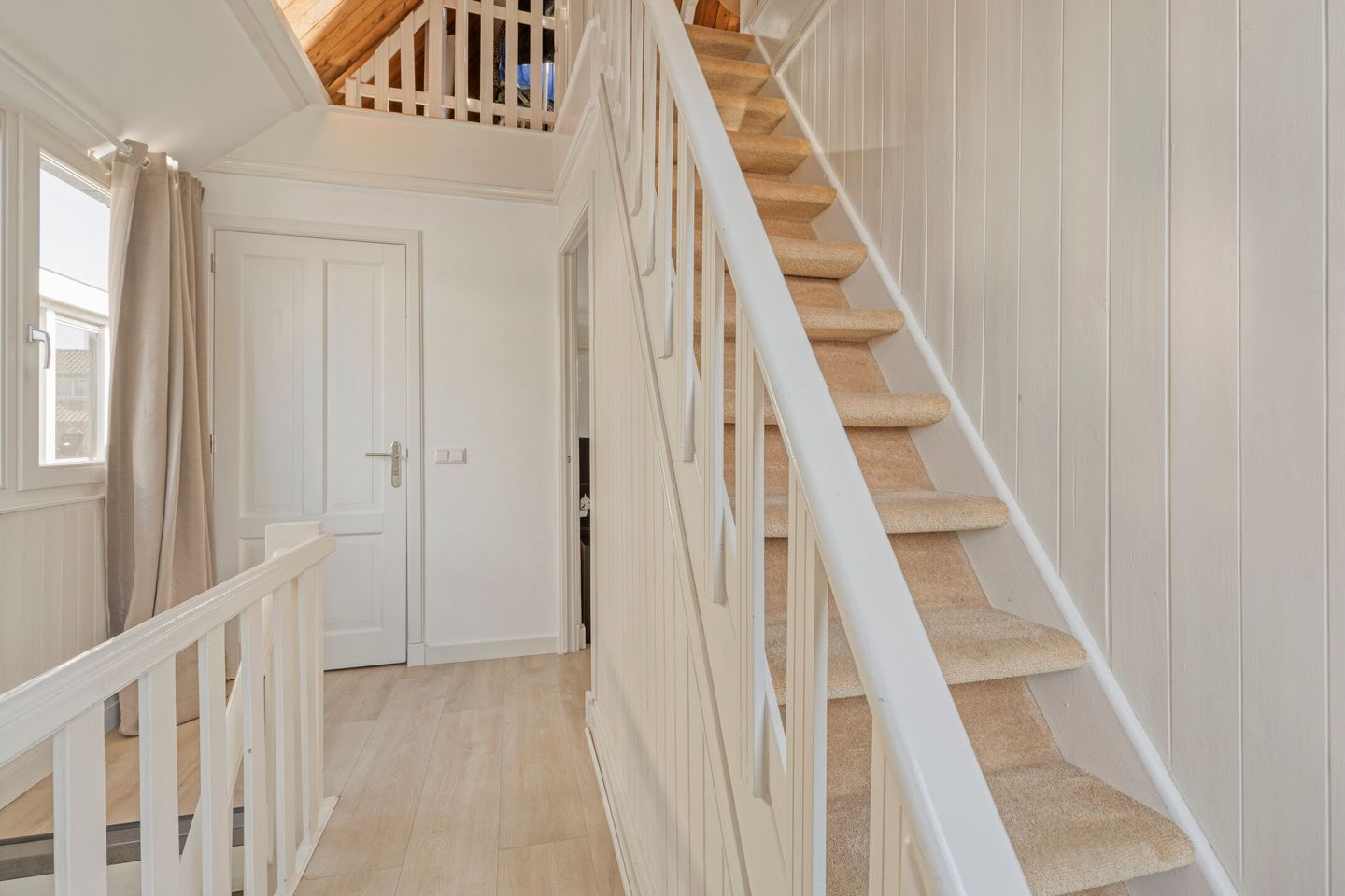 Renovated 1928 Semi-Detached Home with Garden Room in Beverwijk — 25