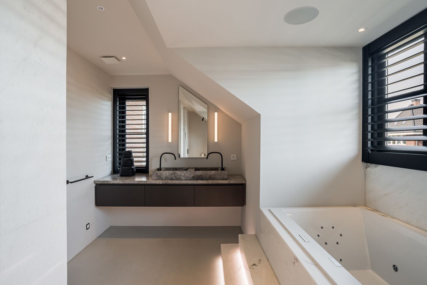 Foto 55 van Kloosring 10