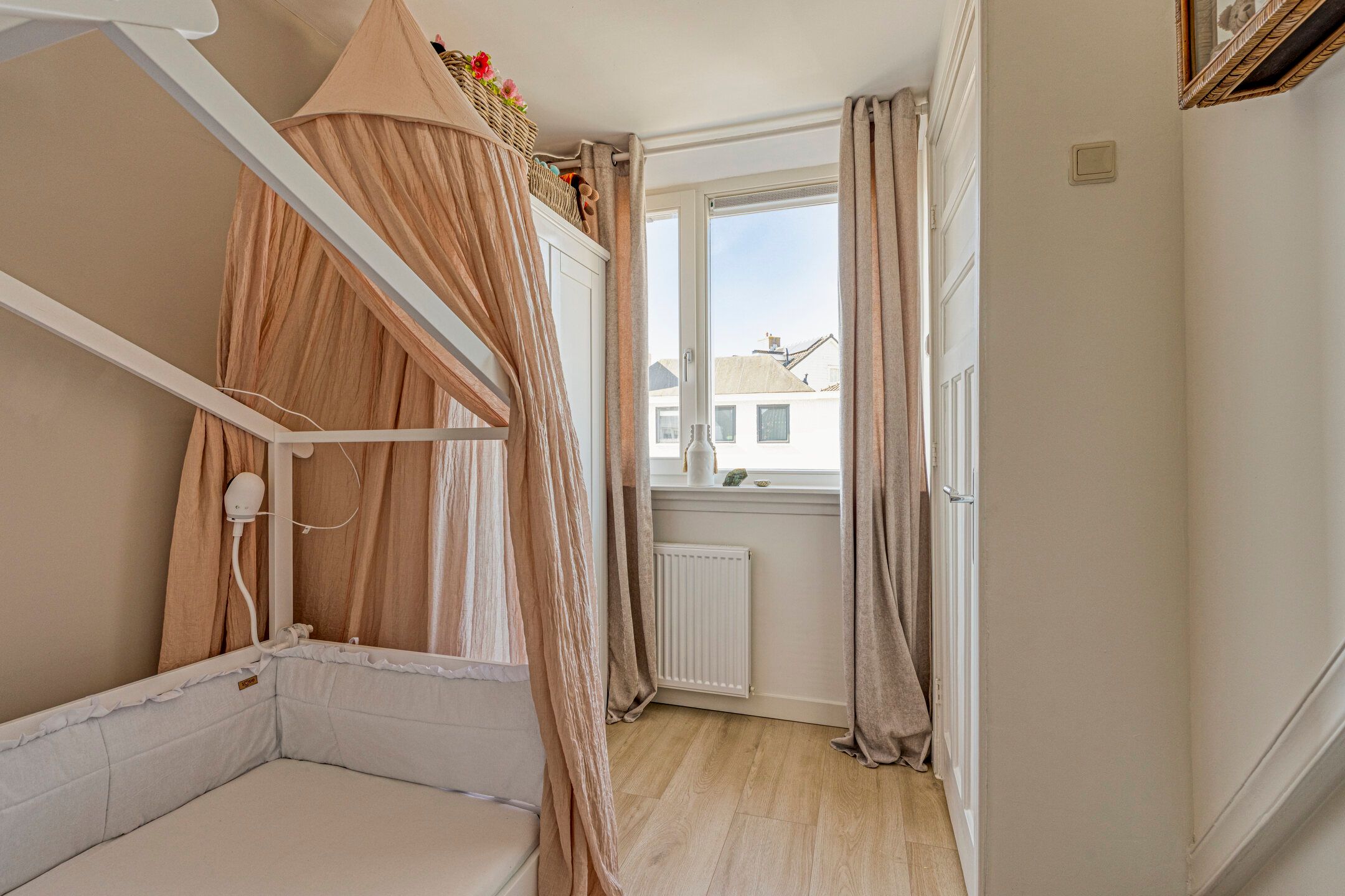 Renovated 1928 Semi-Detached Home with Garden Room in Beverwijk — 24