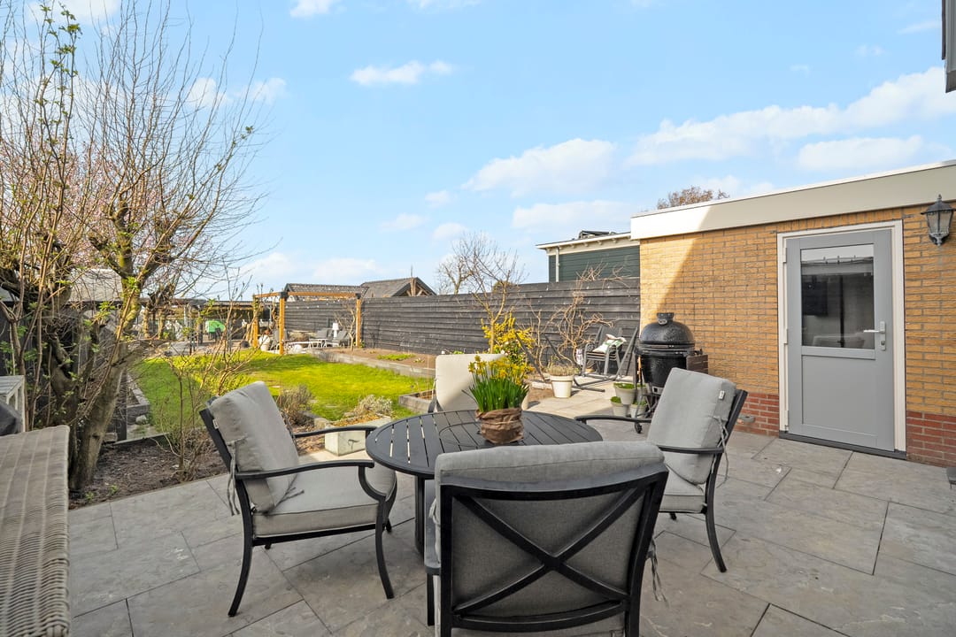 Foto 28 van Burg. Lovinkstraat 9-B