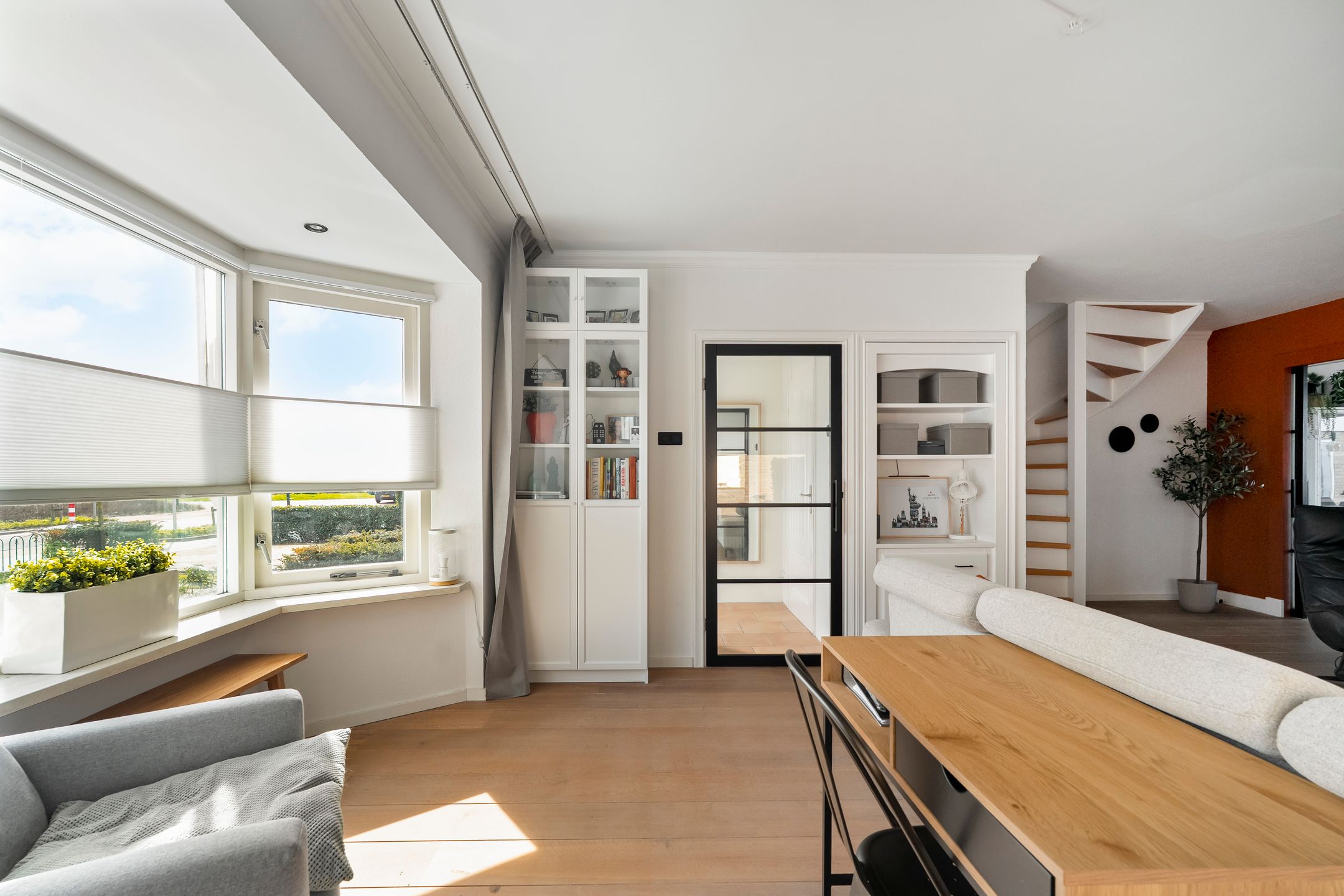 Foto 12 van Burg. Lovinkstraat 9-B