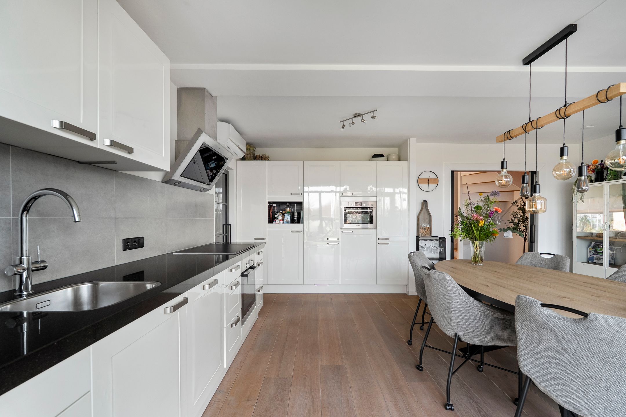 Foto 21 van Burg. Lovinkstraat 9-B