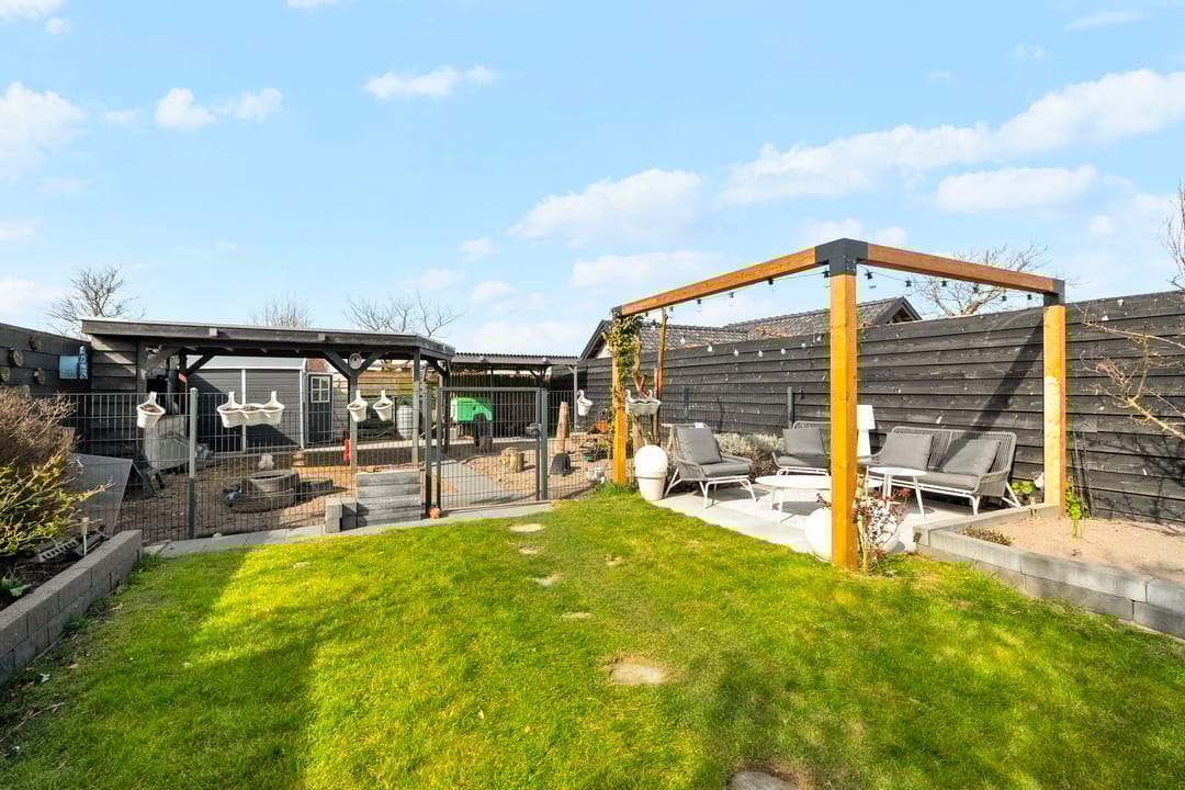 Foto 31 van Burg. Lovinkstraat 9-B