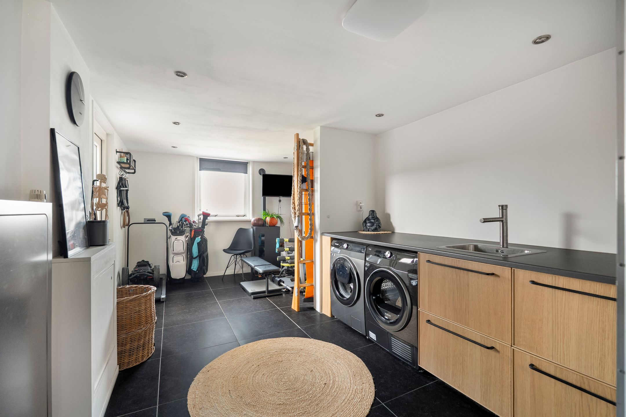 Foto 24 van Burg. Lovinkstraat 9-B