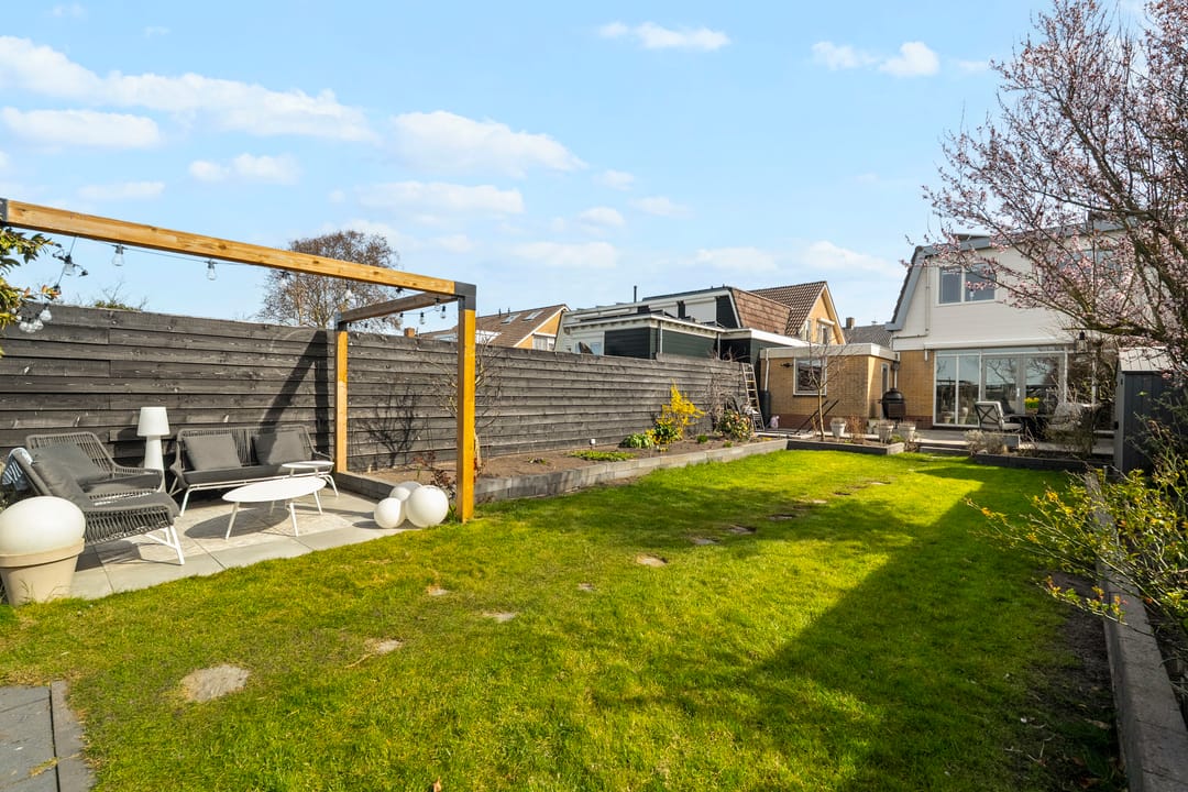 Foto 32 van Burg. Lovinkstraat 9-B