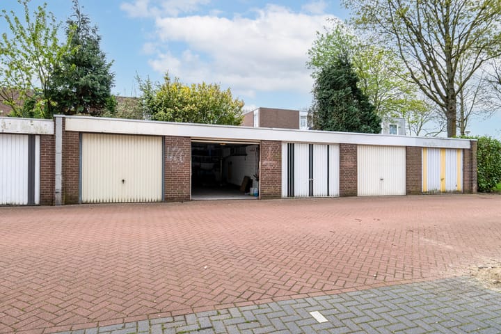 Foto 2 van Kennedyplantsoen 35