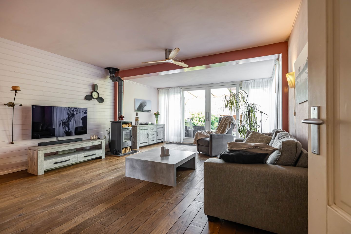 Foto 14 van Lichtboei 123