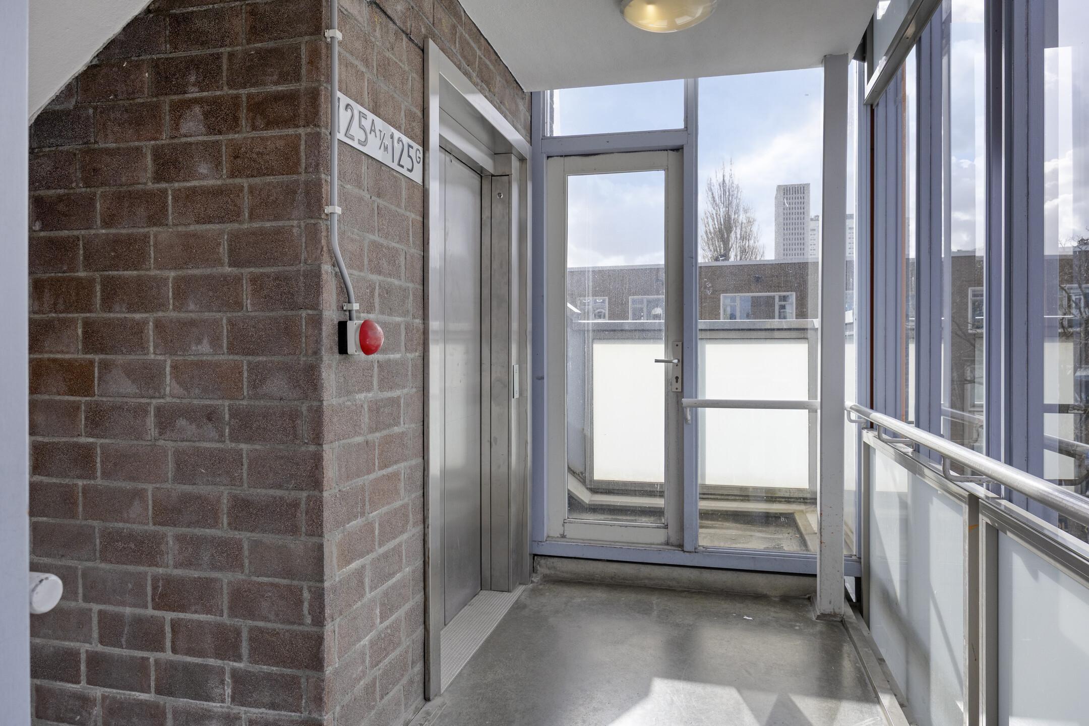 Photo 24 of Nieuwe Binnenweg 125-E