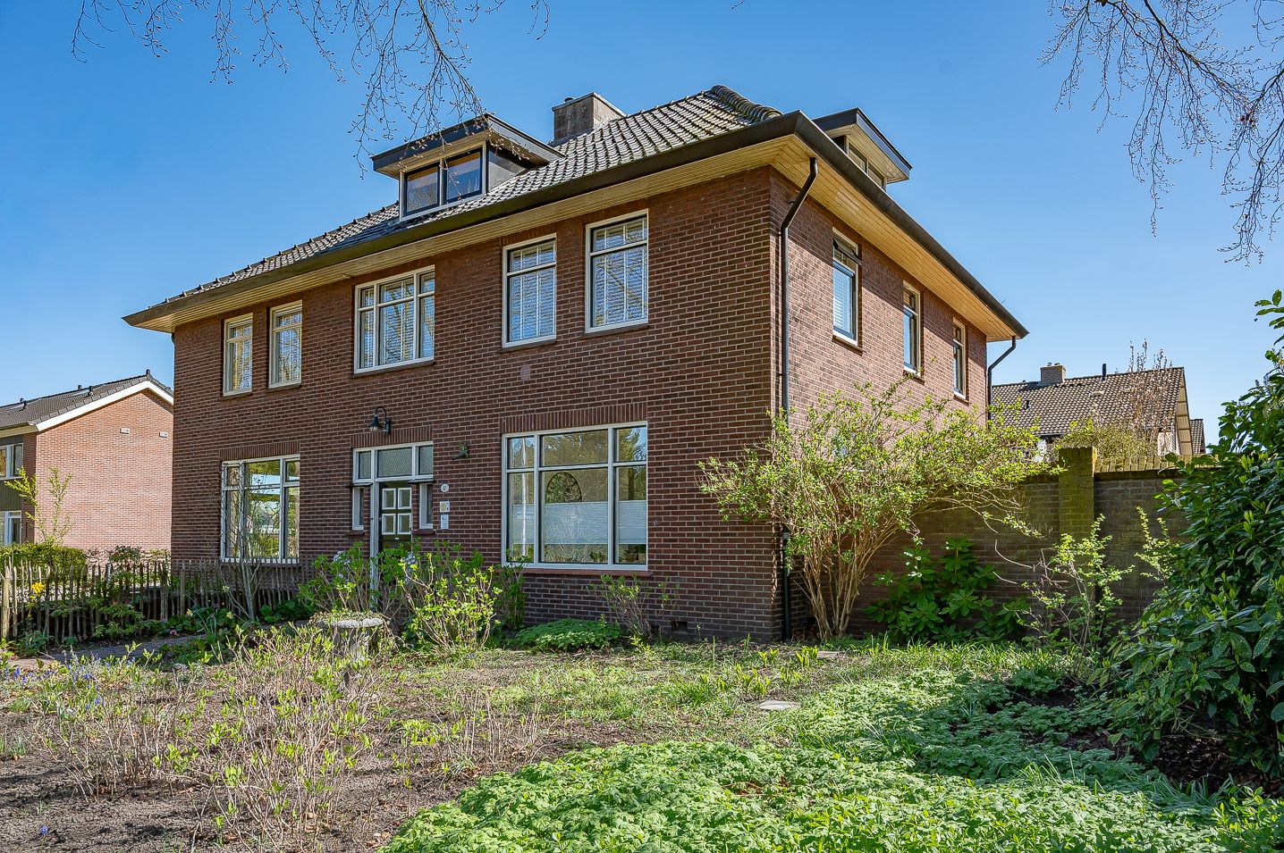 Photo 10 of Ruurloseweg 17