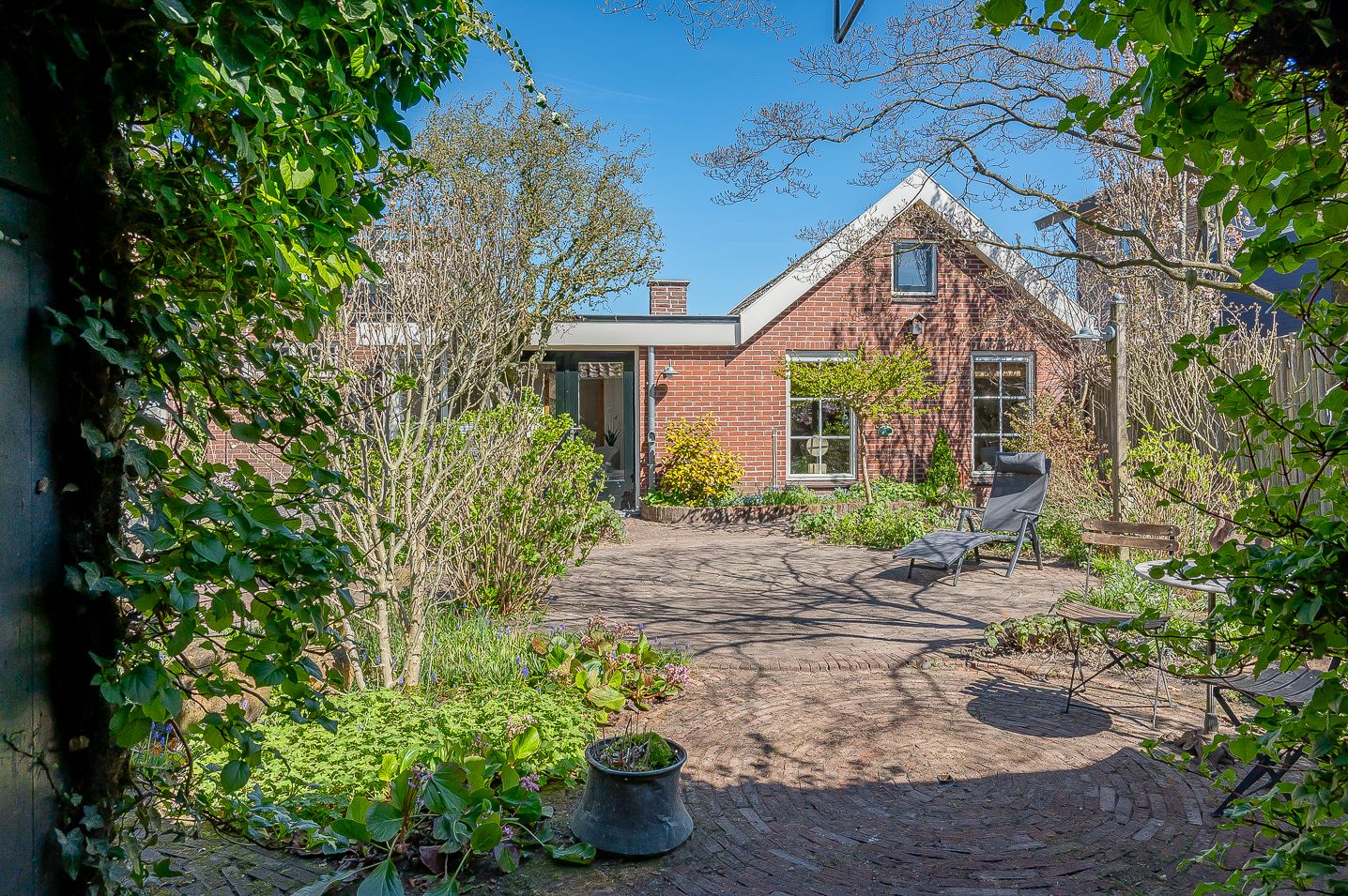 Photo 59 of Ruurloseweg 17