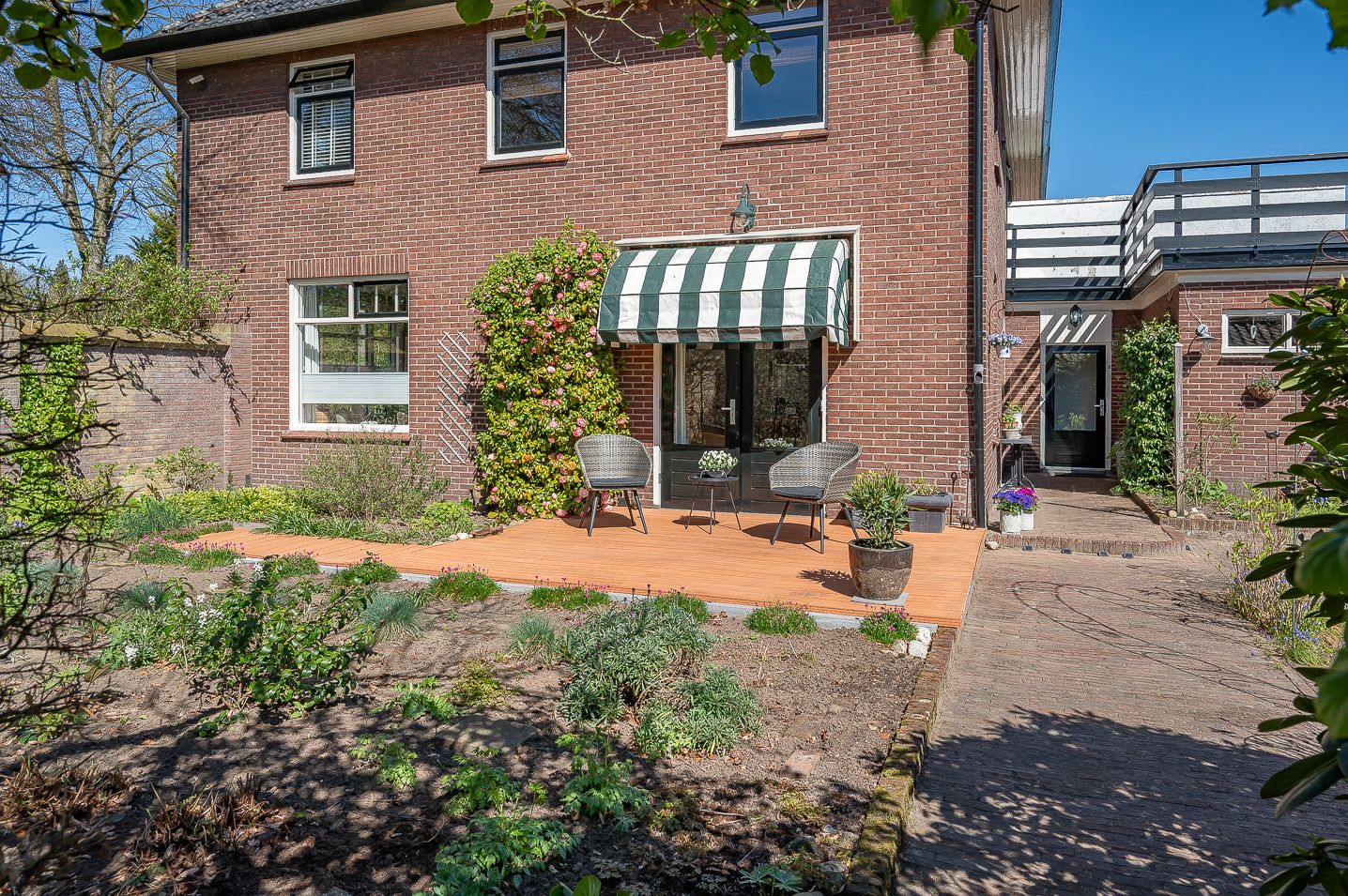 Photo 51 of Ruurloseweg 17