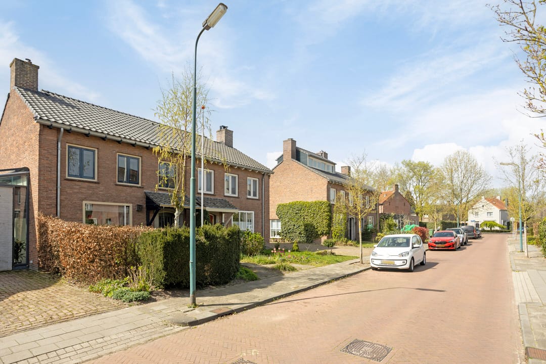 Foto 41 van Burgemeester Suyslaan 10