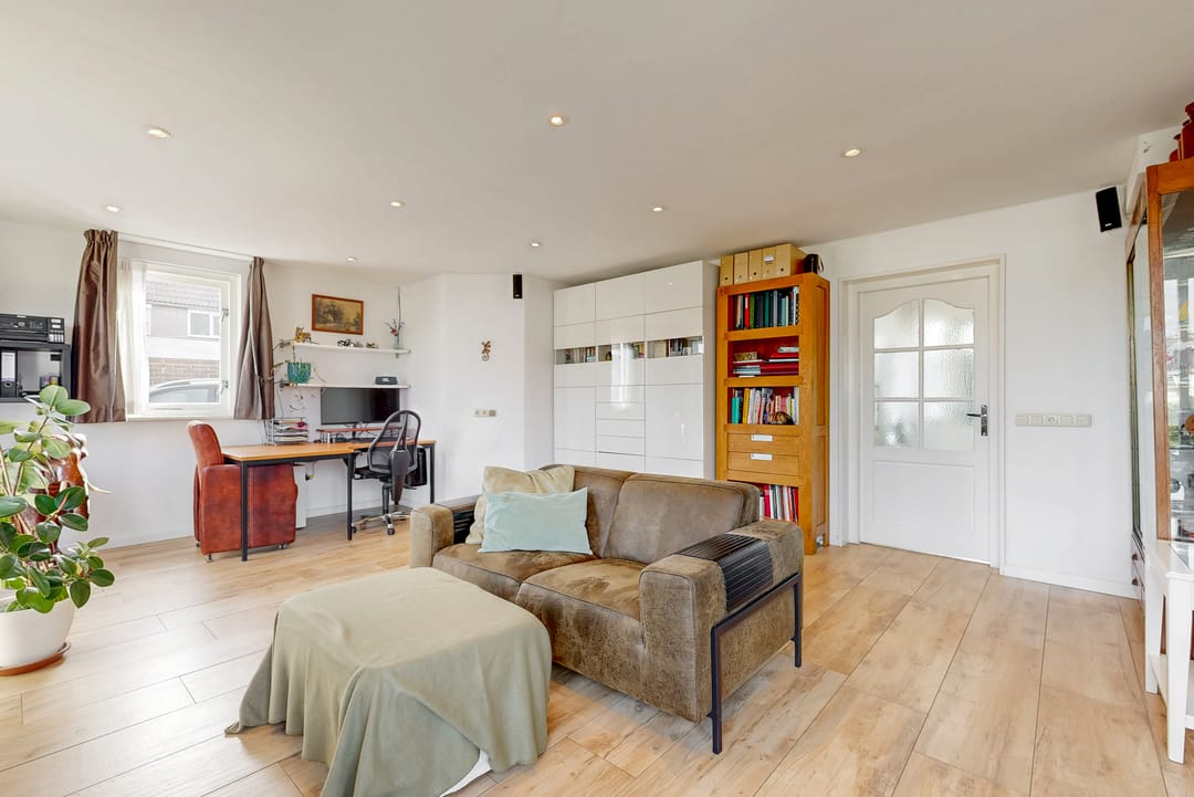 Spacious Detached Home with A+++ Energy Label in Limmen West — 23