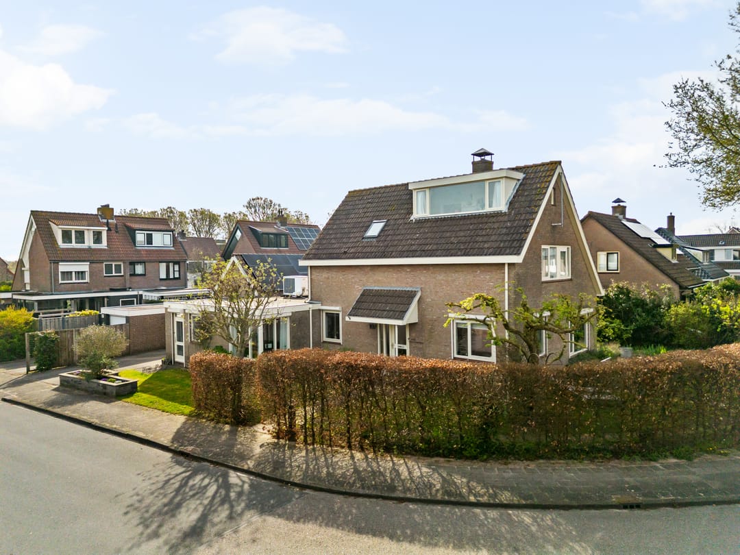 Spacious Detached Home with A+++ Energy Label in Limmen West — 56