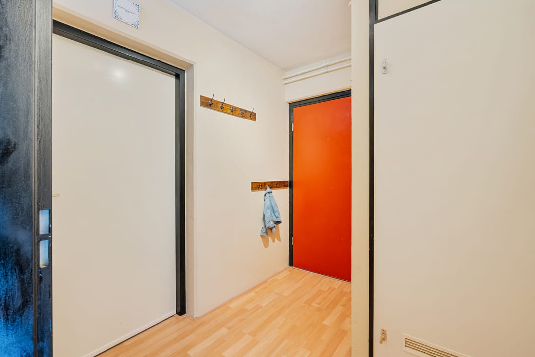 3-Room Apartment with New Bathroom and Balcony in Amsterdam Gein — 22