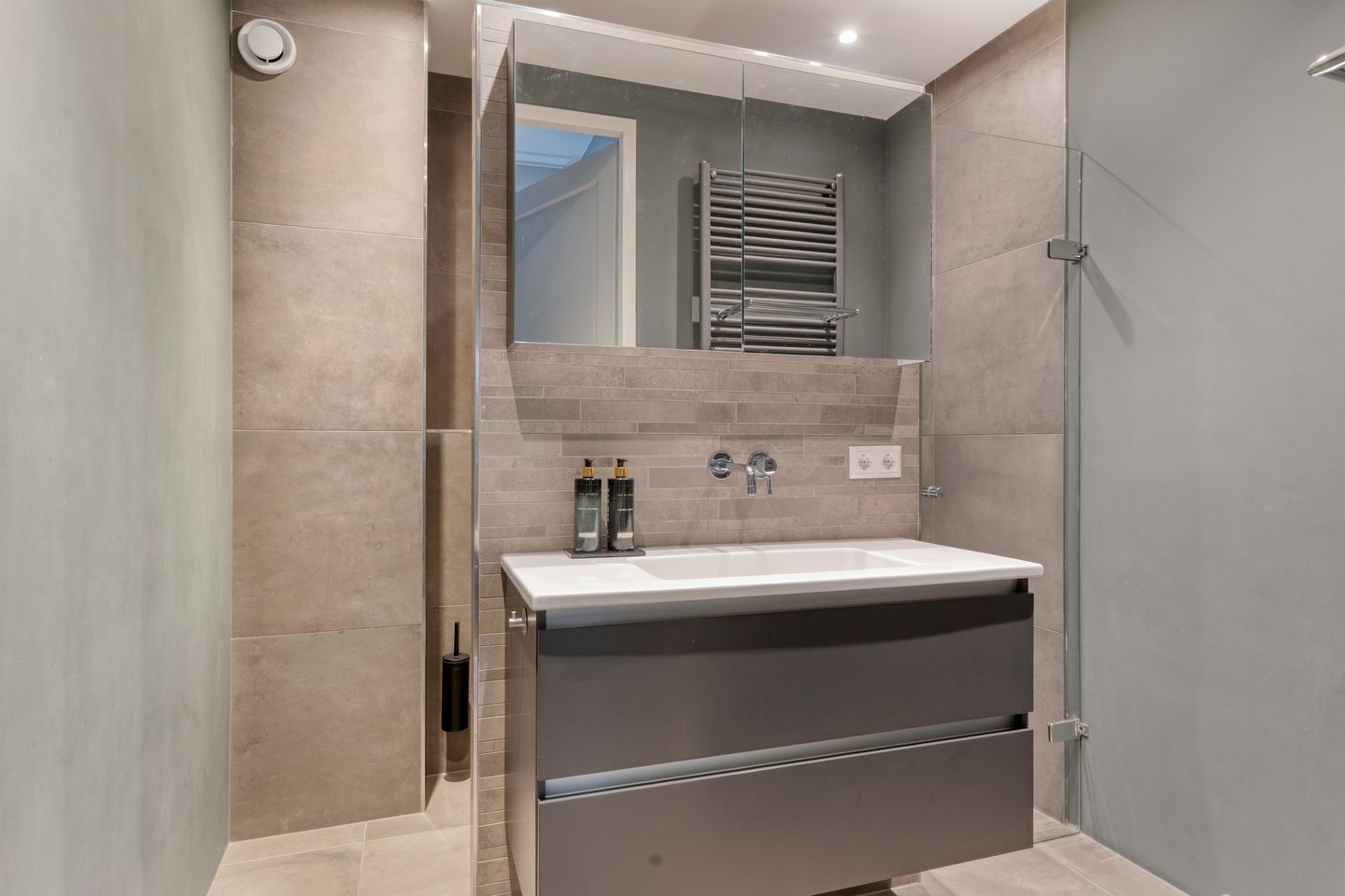 Foto 19 van Kruiskamplaan 35