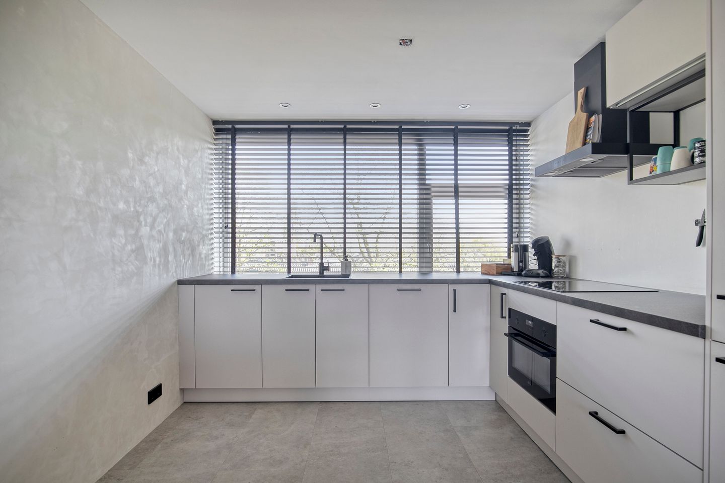 Photo 10 of Van Speykstraat 11