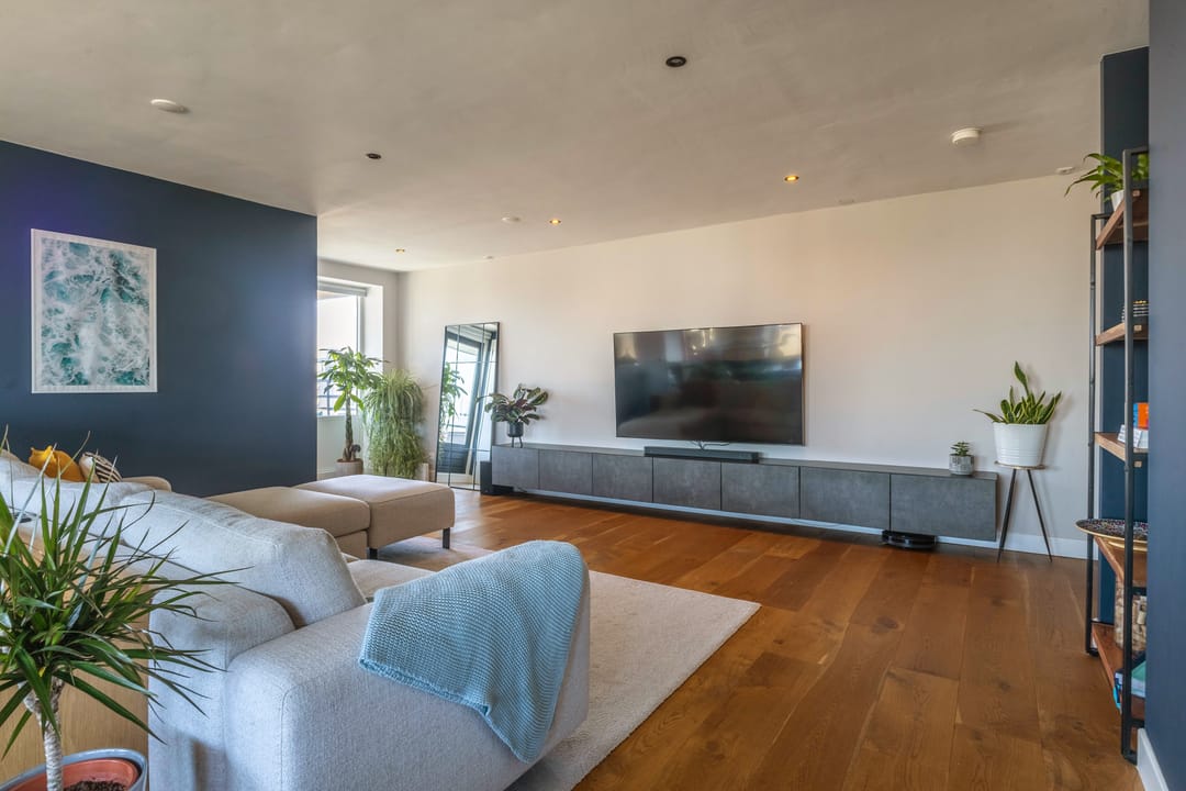 Renovated Corner Apartment with Panoramic Sloterplas Views on Top Floor — 16