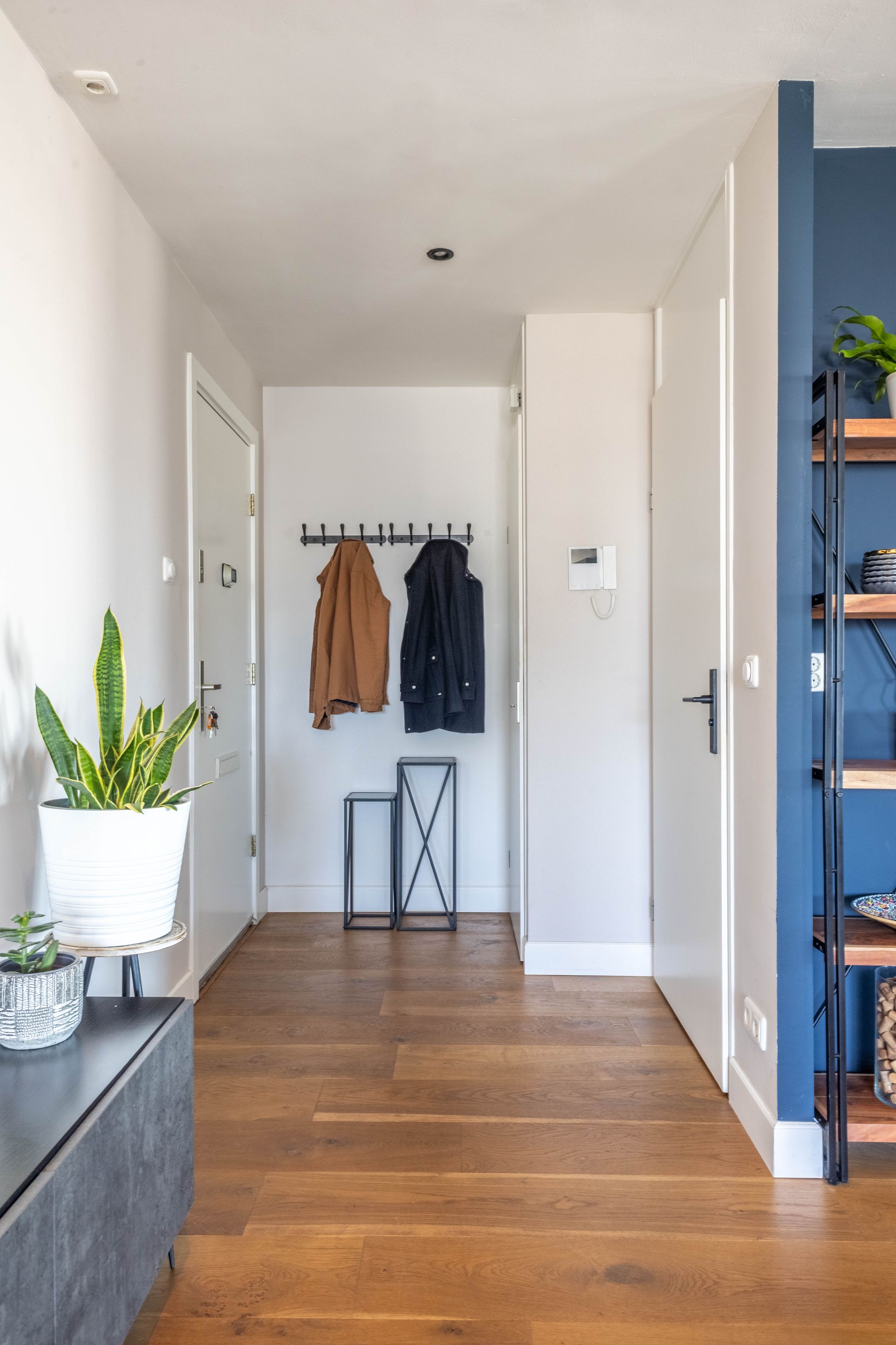 Renovated Corner Apartment with Panoramic Sloterplas Views on Top Floor — 27