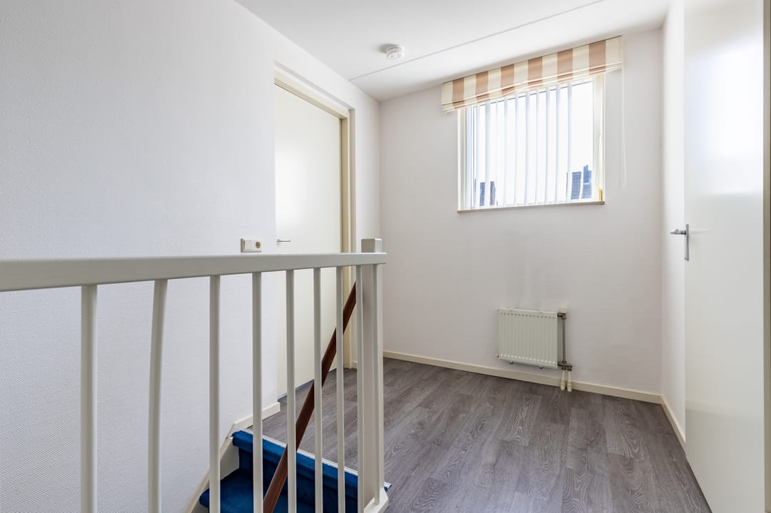 Modern terraced house with south-facing garden in Leimuiden — 23