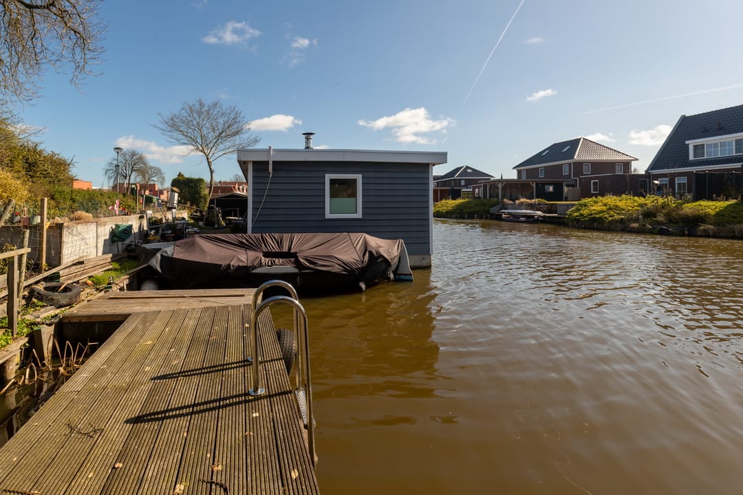 Comfortable Spruyt Houseboat with Sunny Terrace in Appingedam — 28
