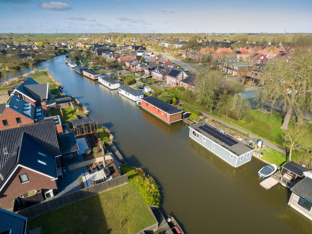 Comfortable Spruyt Houseboat with Sunny Terrace in Appingedam — 32
