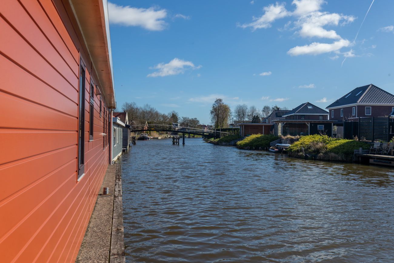 Comfortable Spruyt Houseboat with Sunny Terrace in Appingedam — 24