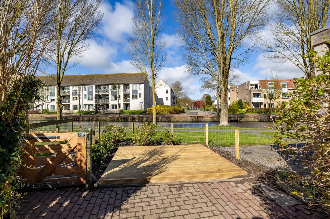 Waterfront Living Near Leeuwarden City Center — 37