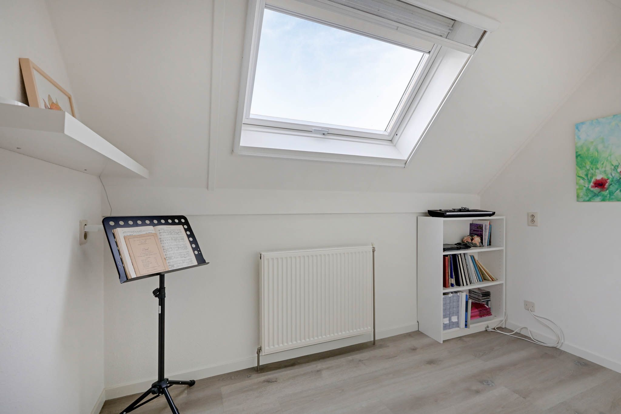 Spacious family home with 5 bedrooms in green Doetinchem neighbourhood — 48