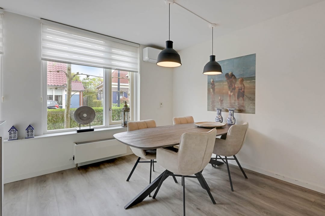 Spacious family home with 5 bedrooms in green Doetinchem neighbourhood — 22