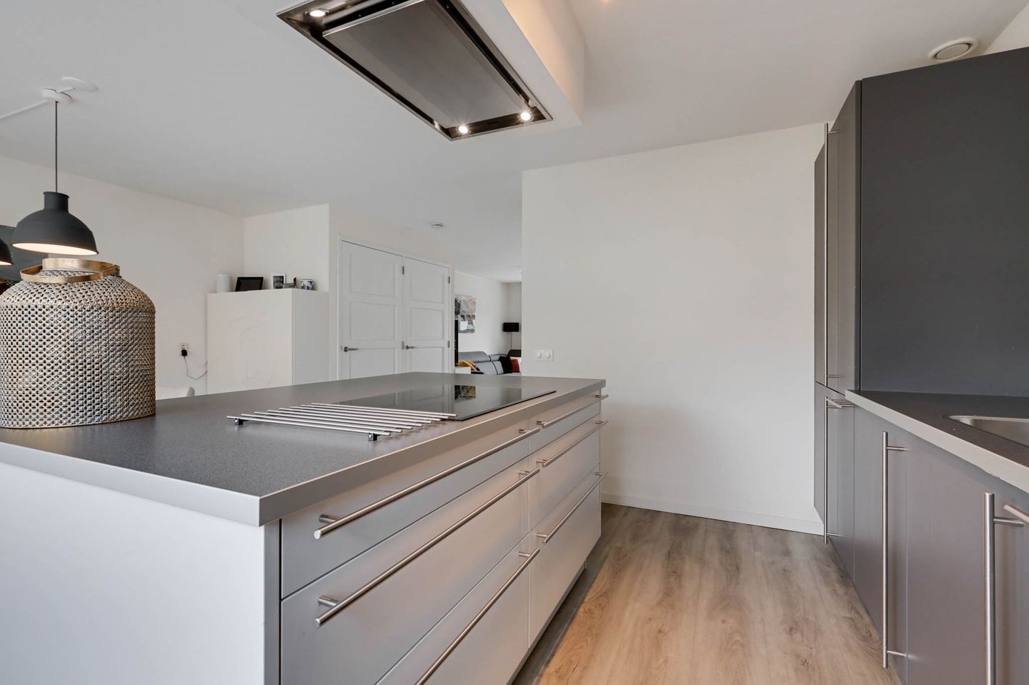 Spacious family home with 5 bedrooms in green Doetinchem neighbourhood — 29