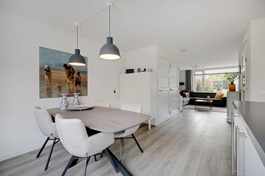 Spacious family home with 5 bedrooms in green Doetinchem neighbourhood — 23