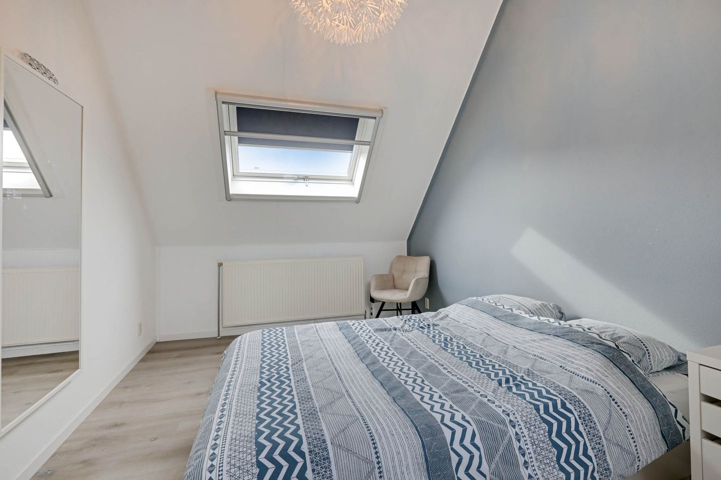 Spacious family home with 5 bedrooms in green Doetinchem neighbourhood — 50