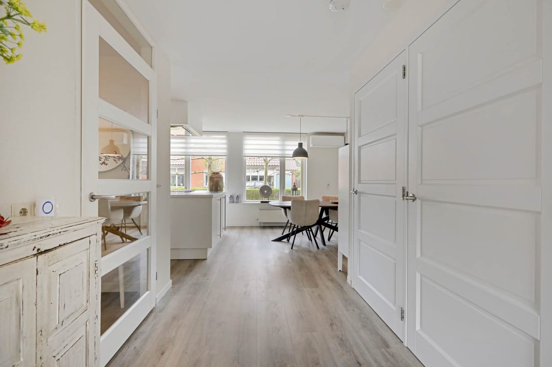 Spacious family home with 5 bedrooms in green Doetinchem neighbourhood — 17