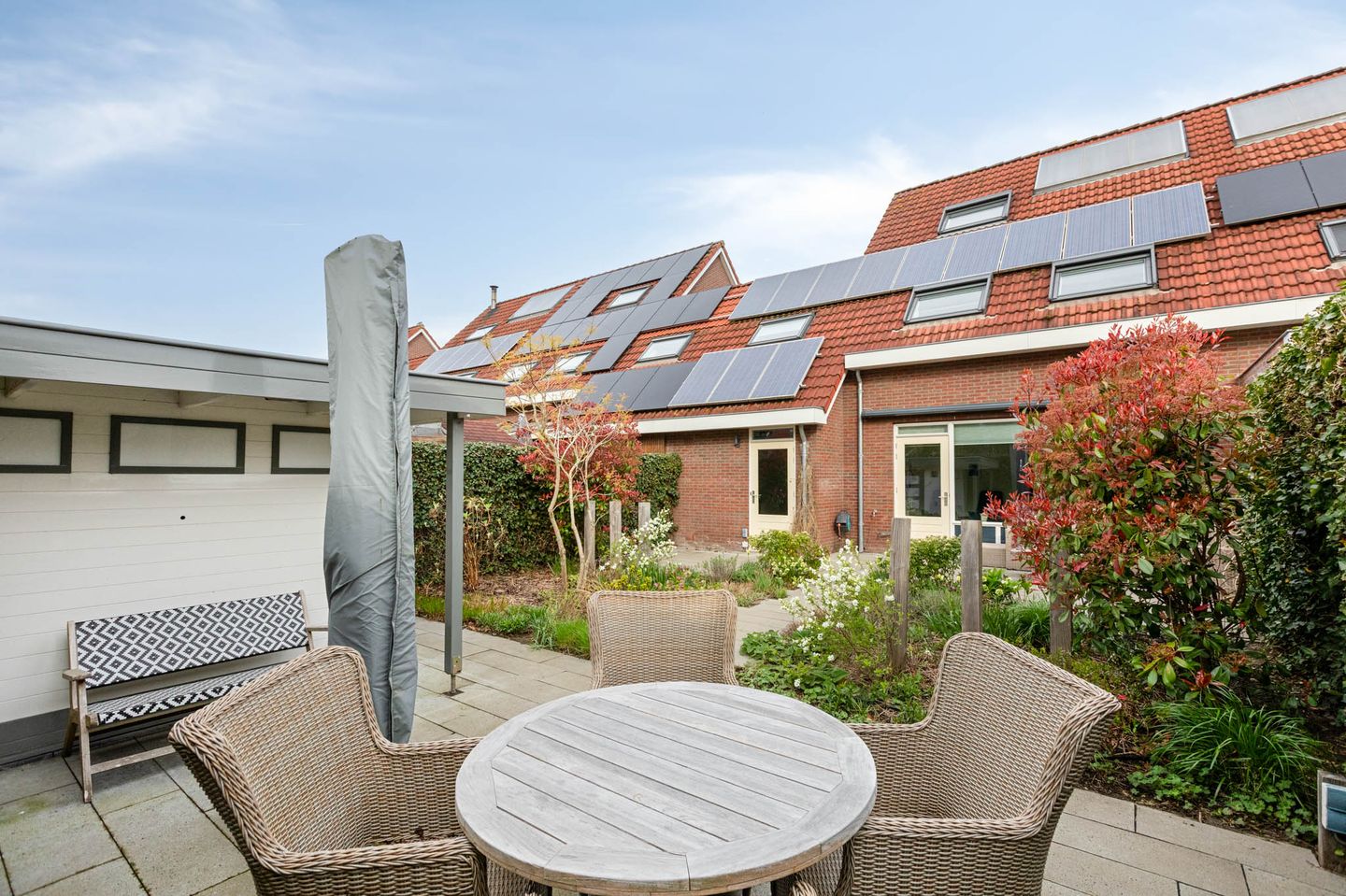 Spacious family home with 5 bedrooms in green Doetinchem neighbourhood — 34