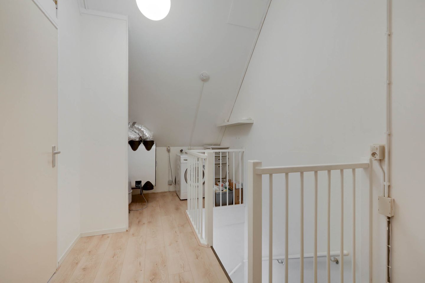 Spacious family home with 5 bedrooms in green Doetinchem neighbourhood — 59