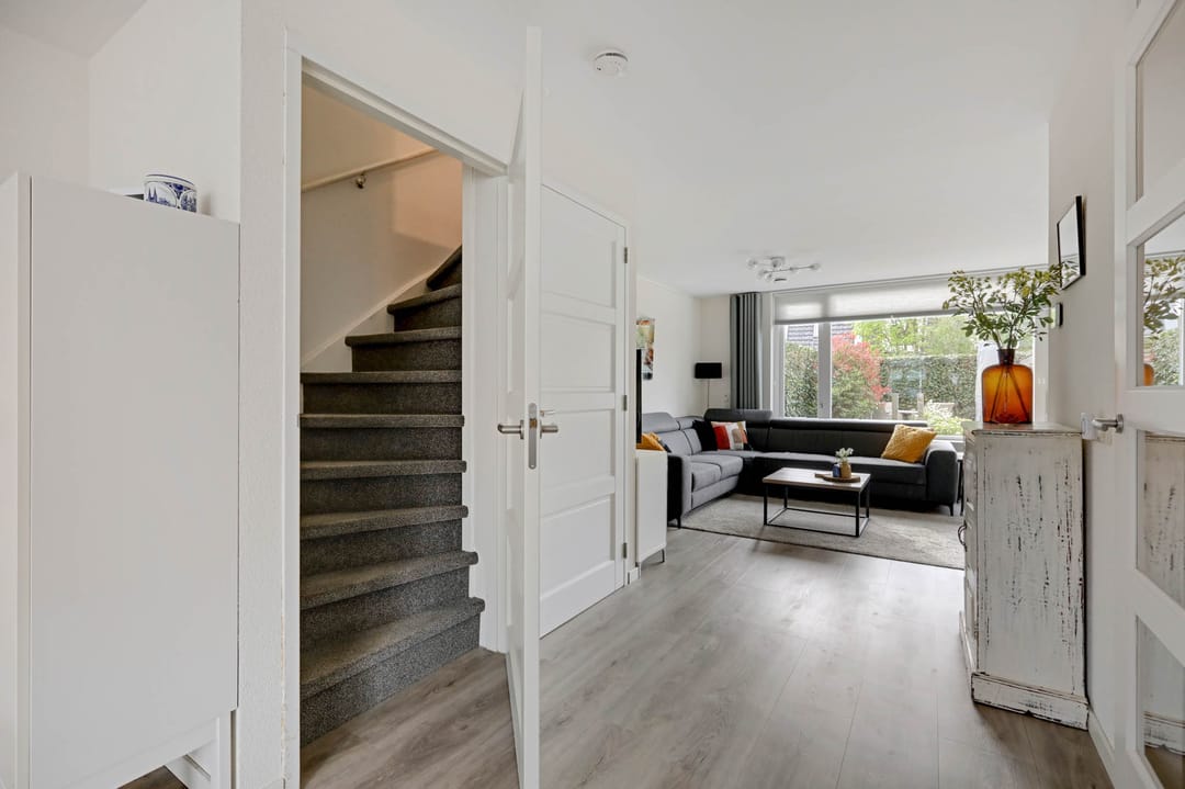 Spacious family home with 5 bedrooms in green Doetinchem neighbourhood — 41