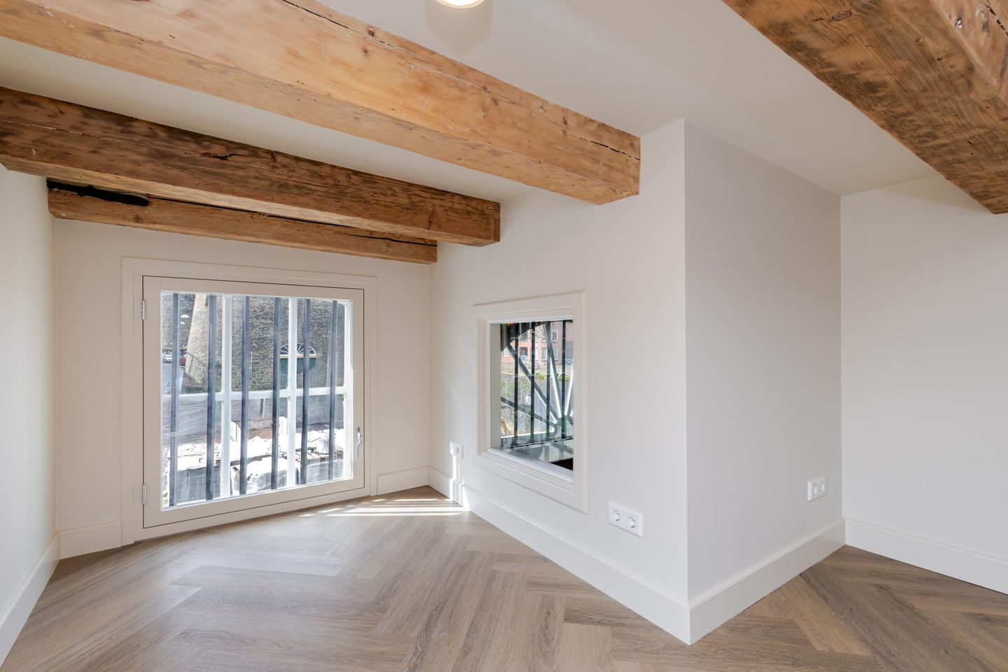 Monumental Townhouse with Water Views in Schiedam — 34
