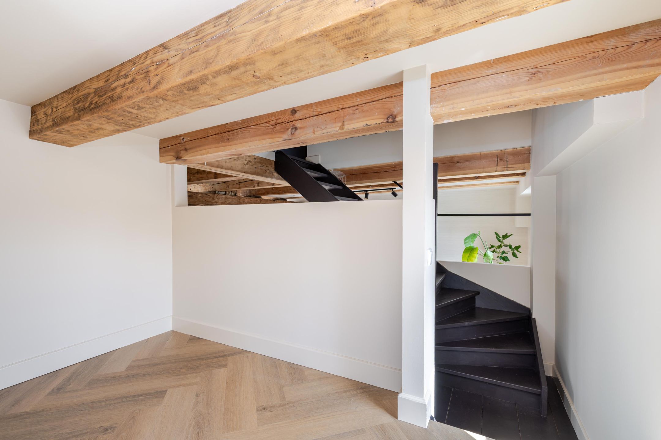 Monumental Townhouse with Water Views in Schiedam — 33