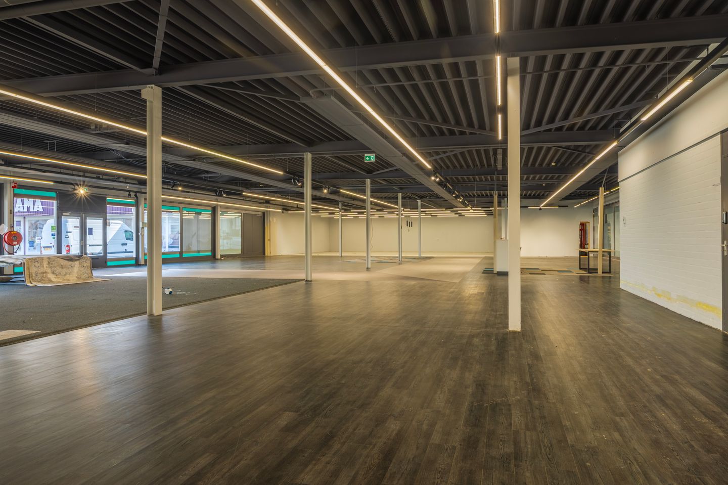 View photo 3 of Vlamoven 1