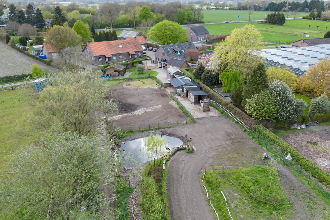 Photo 2 of Looierweg 17