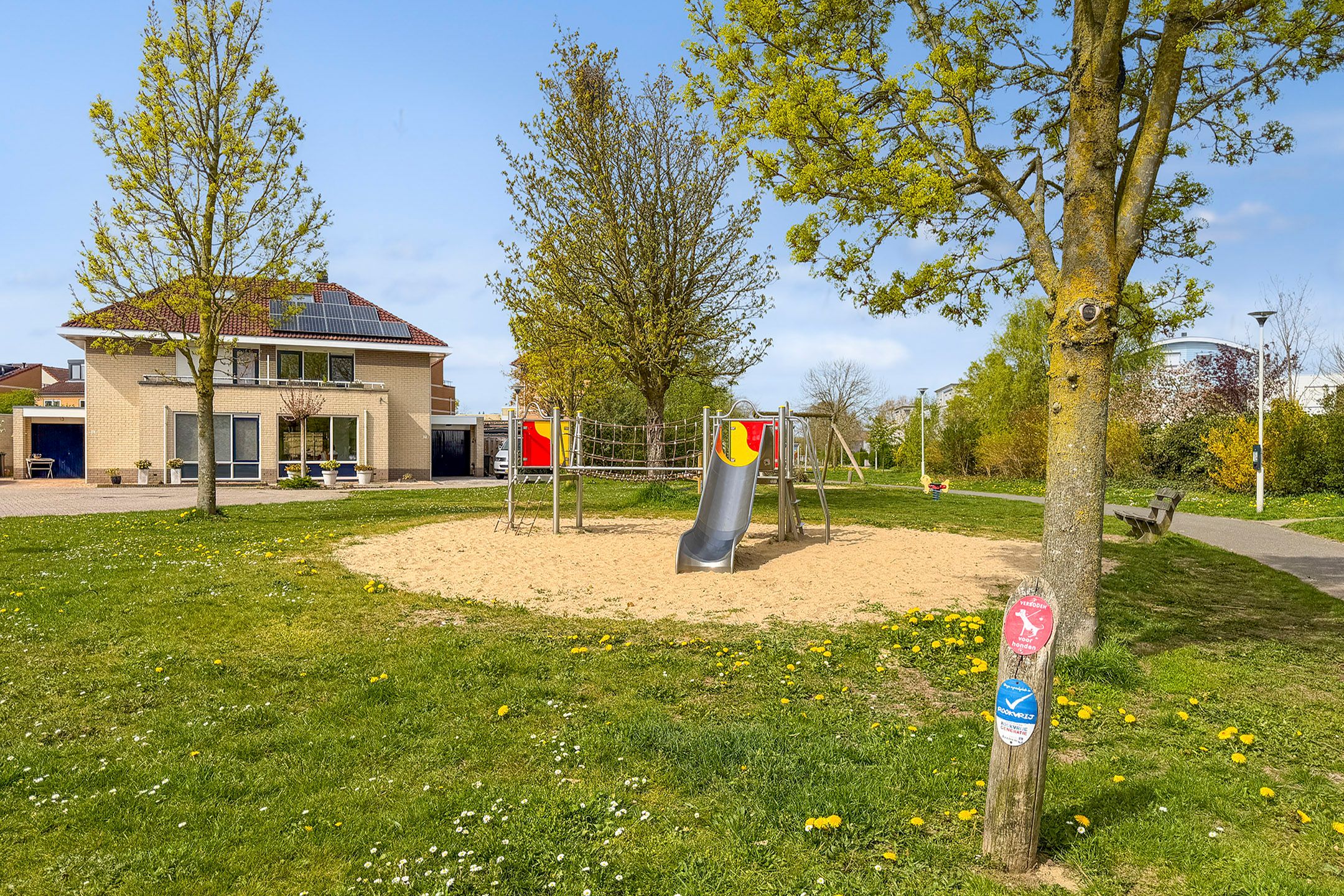 Foto 51 van Albert Schweitzerstraat 27