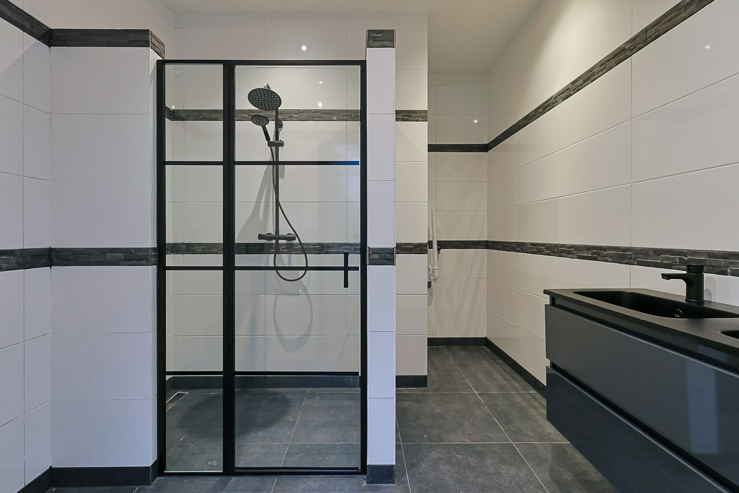 Foto 25 van Willemstraat 5